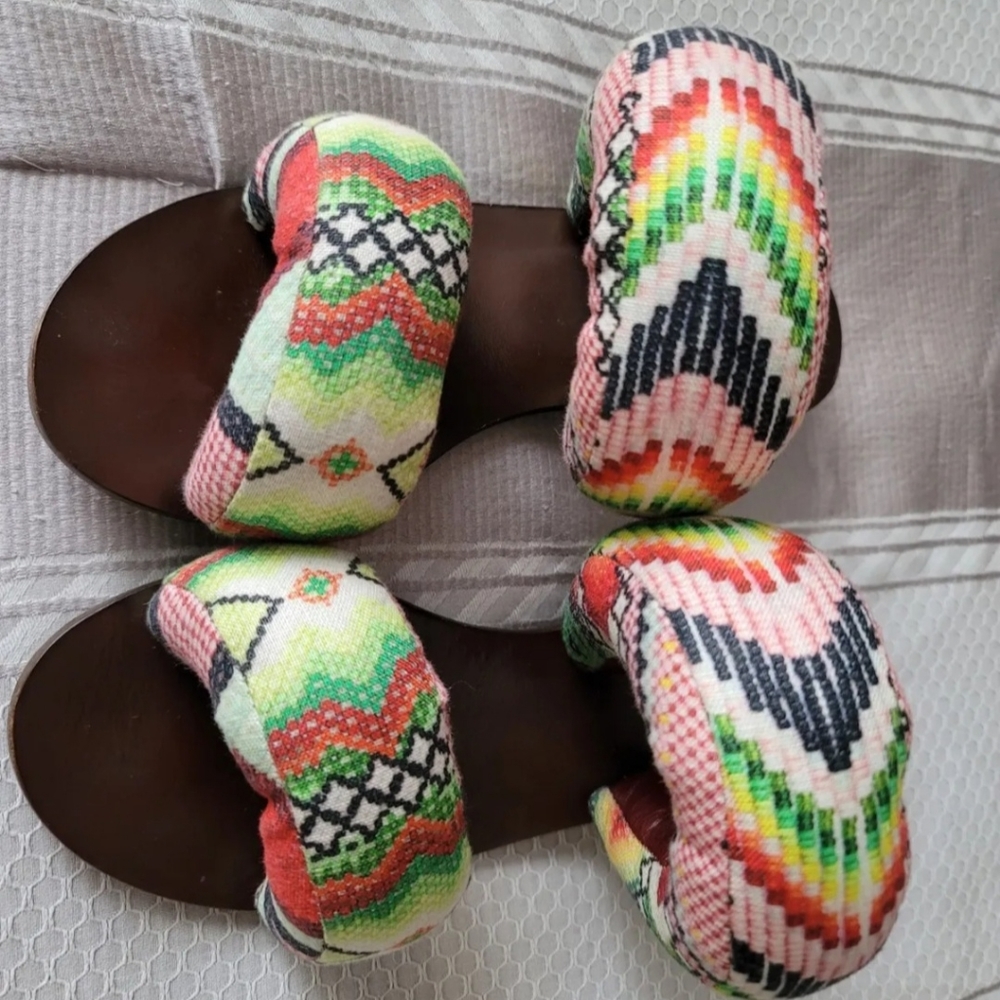 Room Farm Rio Amulet Border Slides,  US Size 8